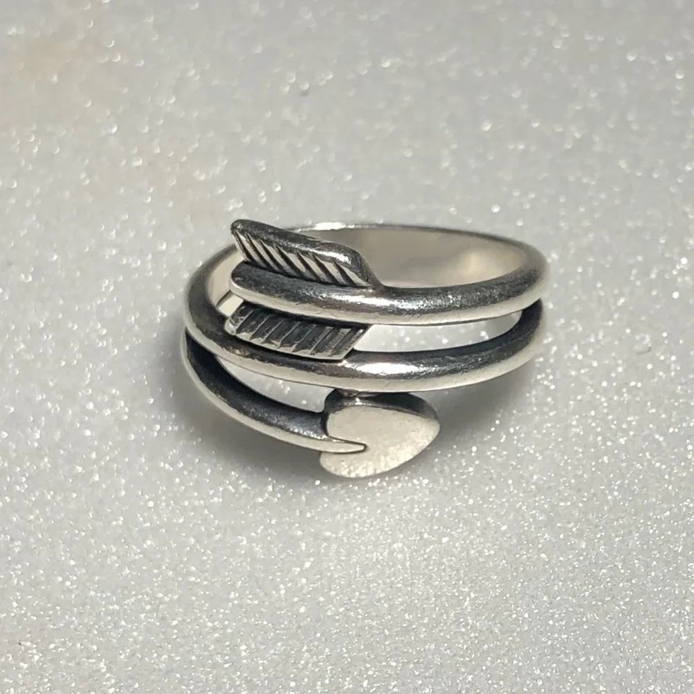 Ring - Picture 3 of 4